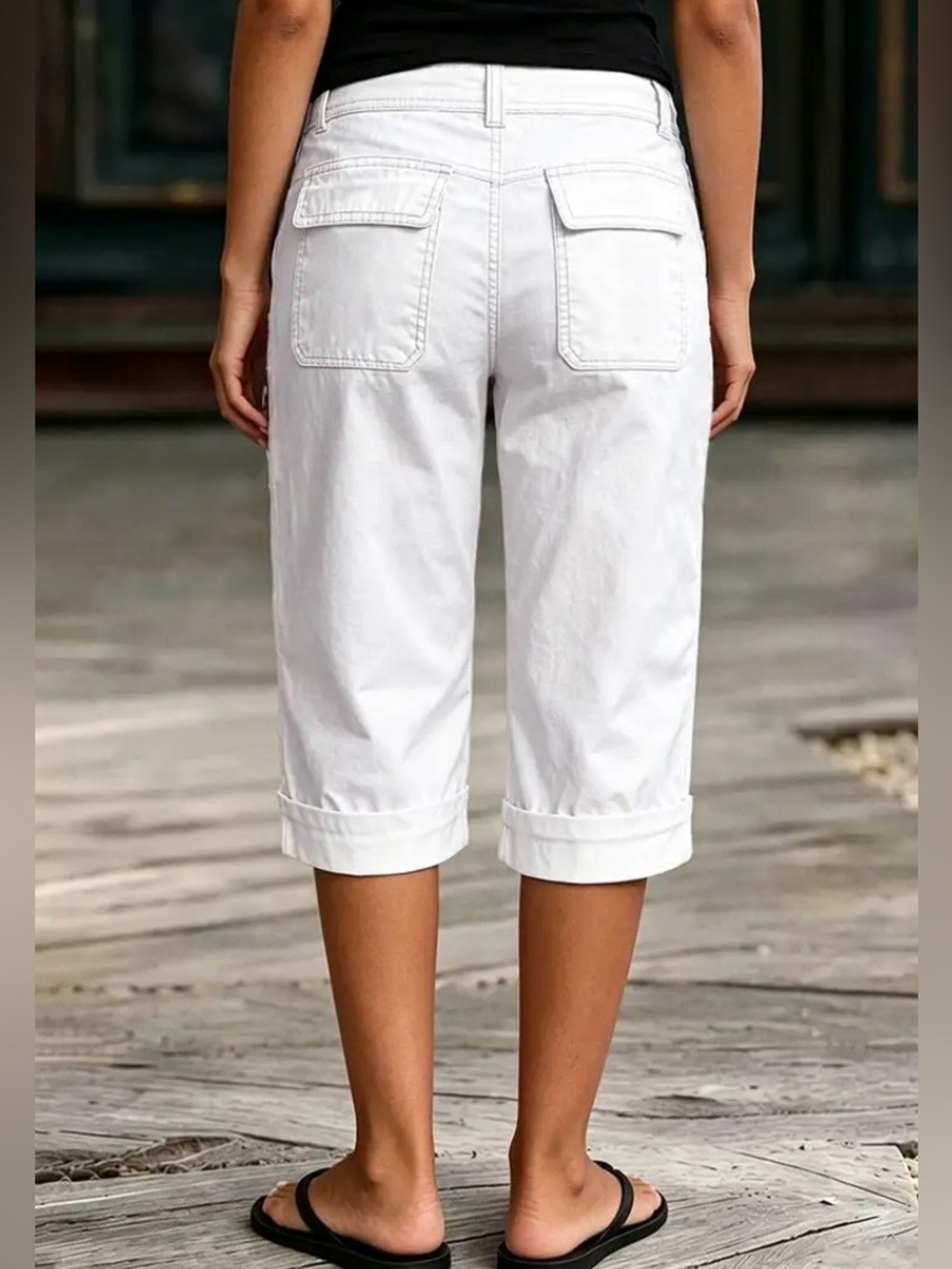 Flamingals Solid Flap Pocket Roll Hem Mid Rise Straight Leg Capri Shorts - Picture 3 of 10
